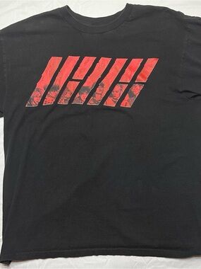 Official YG Entertainment iKON K-Pop Graphic Tee Large